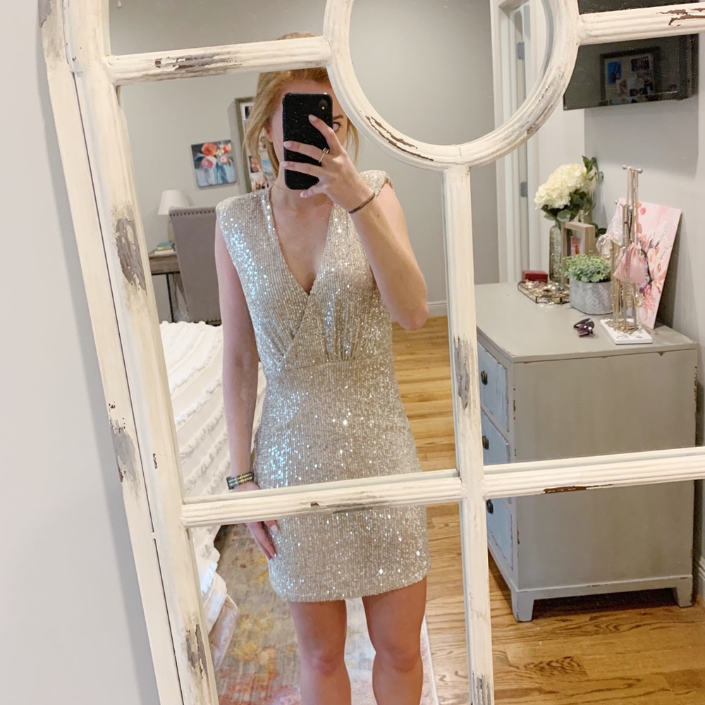 Priced to sell!! EUC Likely Brienne Sequin Dress